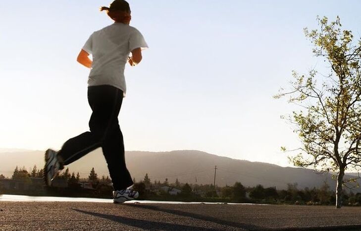 running due to arthrosis of the hip joint